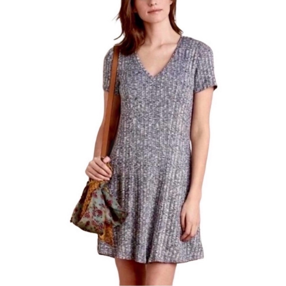 Dolan Gray White Ribbed Knit V-Neck‎ Short Sleeve Fit & Flare Dress M Mini